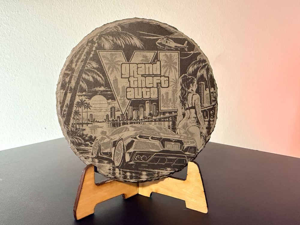 GTA VI – Vice City Gaming-Motiv | Dekorativer Schieferaufsteller mit Lasergravur